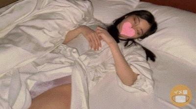 FC2-PPV-4637710 我和在书店工作的大学生进行中出性爱直到早上 IMEDAMAFC2