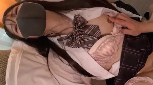 FC2-3257065 震撼新账号上线！成功申请超级知名偶像团体。私人SNS粉丝数超过50万！18岁美少女令人震惊的私密视频！