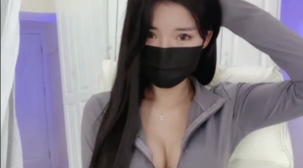 国产直播.高颜值女神盲盒系列-极品尤物新人女神！紧身裤超棒身材！脱衣舞诱惑，按摩器假屌自慰