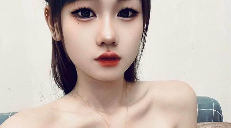 山东艺术学院女神 张艺箫 裸聊翻车 对镜头扣逼揉捏巨乳 大尺度录屏曝光 反差又骚浪！