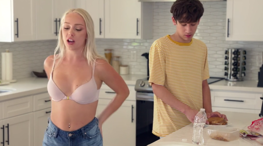 愤怒的继妹 Braylin_Bailey