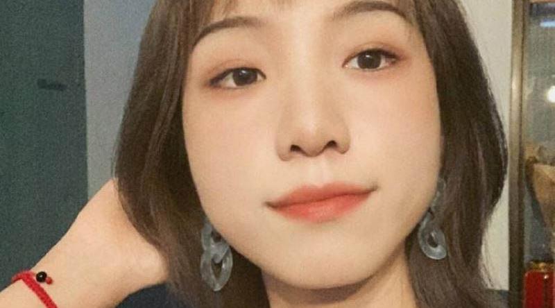 呼和浩特鹏辉地产 杨梦琪 小号撩骚客户被抓 男友怒爆性爱视频 露脸口爆淫荡不堪！