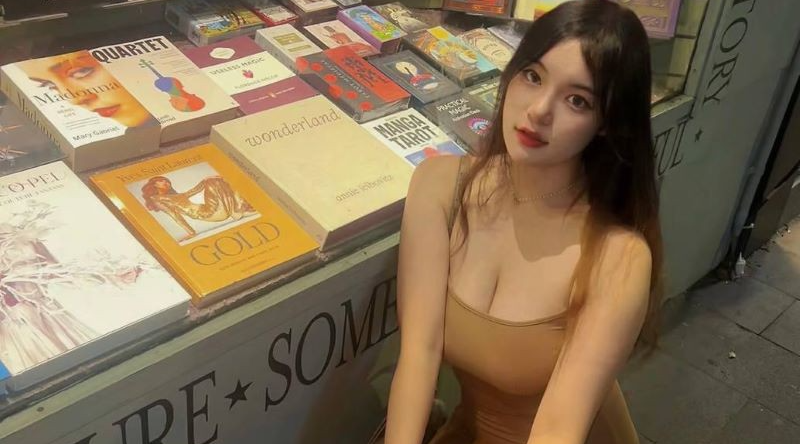 奥克兰大学留学生 Joy紫侨雅 知三当三 被40岁大叔长期包养 各种社交软件钓鱼 后入做爱视频曝光！