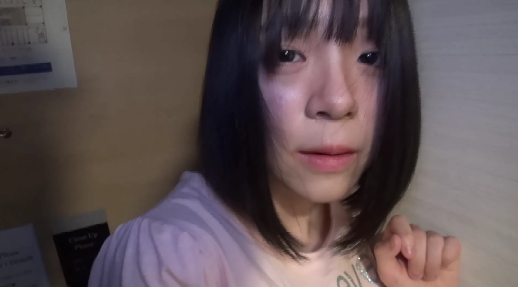 fc2-ppv 1852875【无码流出】 与活跃的一年级学生美酱重逢。在被阴道射精吓到的表情中感受到不道德