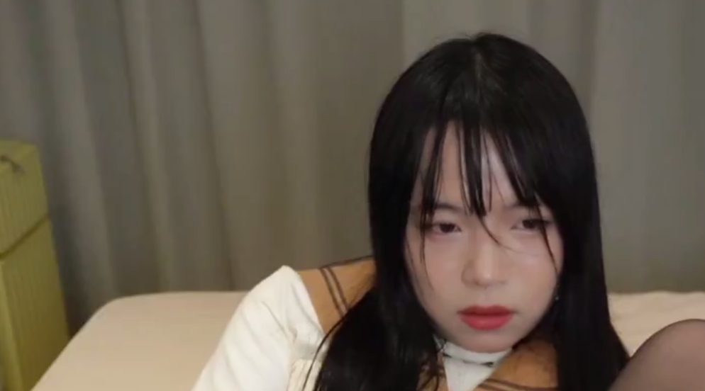 【伪娘】推特喵栗黑丝JK自慰