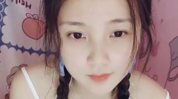 处女下海 清纯女神 ~白蔚~ 宿舍偷偷大秀，跟网友坦白自己还是纯女，纯爆了-原版高清无水印