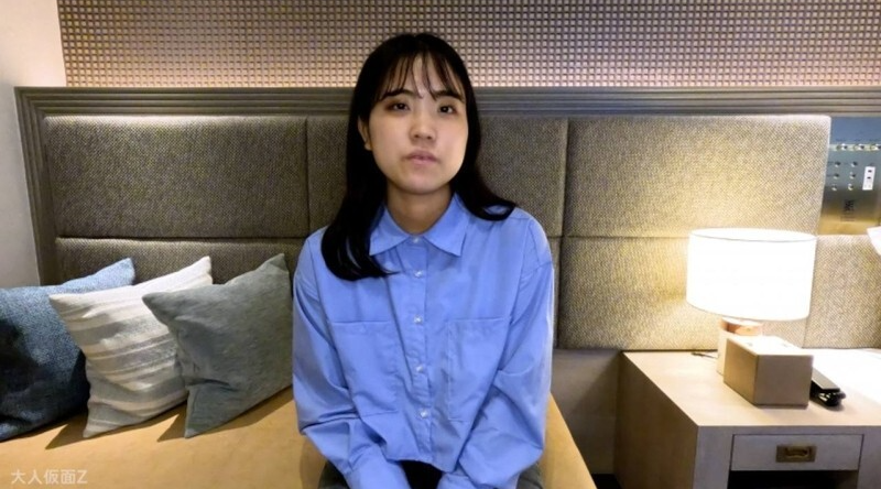 FC2-PPV-4692938 葵（19）我對性一無所知，但我急需錢，所以我同意出演這部電影。她第一次口交並在鏡頭前展示她有著大黑乳暈的裸體。