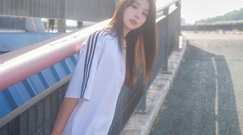 韩国首尔大学 高颜值学妹大尺度直播福利流出 三点粉嫩 外表清纯脱衣后反差无比！