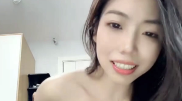 国产直播.高颜值女神盲盒系列-湿湿_长腿骚母狗紧身裤连体油亮黑丝道具骑乘_10