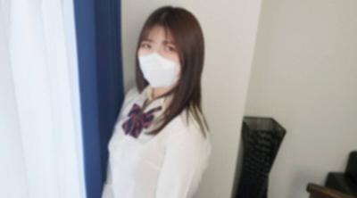 FC2-PPV-4635862 截止3/9半价【无码、素人】除毛沙龙工作人员，22岁！他又被一根巨大的鸡巴狠狠地冲击，一次又一次地射精！她穿著制服，甚至还吸吮鸡巴！这个热爱后入式的完全业馀爱好者的真诚呻吟声太色情了！