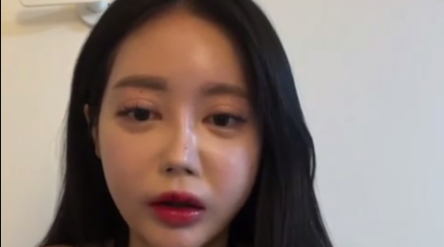 国产网红.南韩平面模特，【Aekyuni】，罕见大尺度自慰流出，粉嫩的无毛逼，特写给大哥们