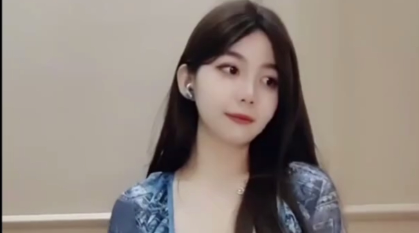 【清野】抖音风裸舞_才艺女神爱跳舞！一丝不挂太美了！