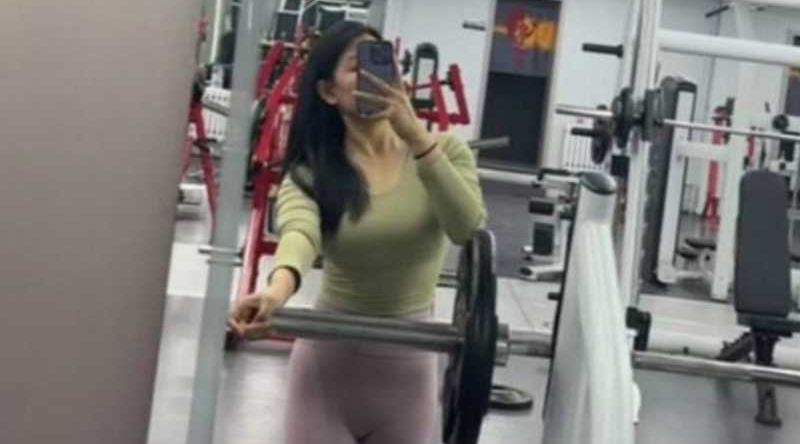 内蒙古扎兰屯 刘冰冰 不雅视频曝光 群交滴蜡皮鞭样样精通 公交车名号传遍全城 公务员玩的还这么骚！