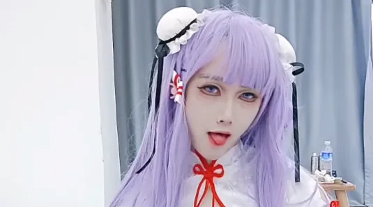 【伪娘】伪娘怡宝与同好cos腿交