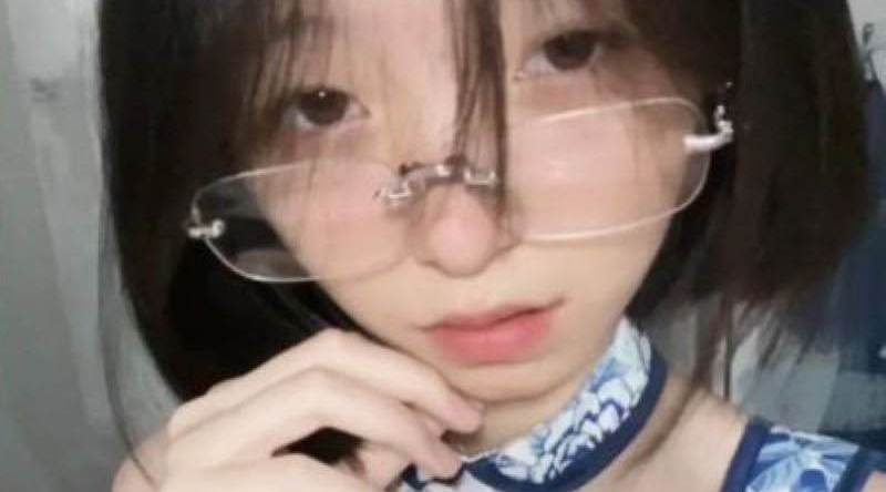 抖音50万粉 鈴 黑历史曝光 男厕露脸口交啪啪 本人坚称AI伪造试图洗白 却被扒出活跃于福利姬圈！