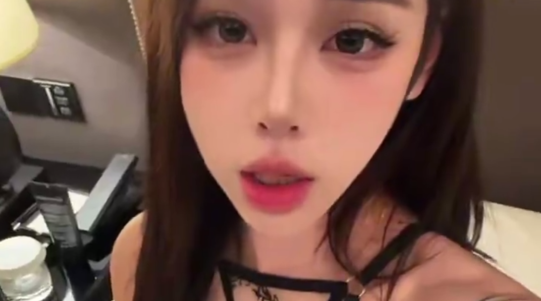 【伪娘】后面差根肉棒