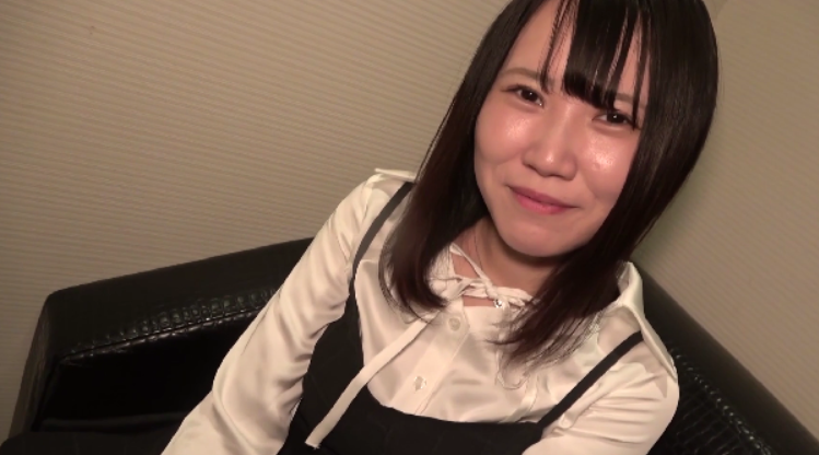 FC2 PPV 4874783【无码】まだ２０代の新婚3年目の美人妻を既婚者合コンで見つけてホテルＩＮ勃てない旦那に見切りをつけて他人チンポと不倫ＳＥＸの快楽をむさぼっちゃう