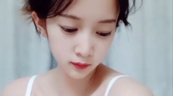 国产直播.高颜值女神盲盒系列-南巷猫】风度翩翩小美女