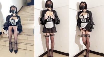 黑丝萝莉伪娘露出,胆子真大下面还有小哥哥在吃饭,还打光掏出仙人棒猛撸,两条丝袜美腿夹的骚太色情了,射了自己一腿 - 国产自拍视频