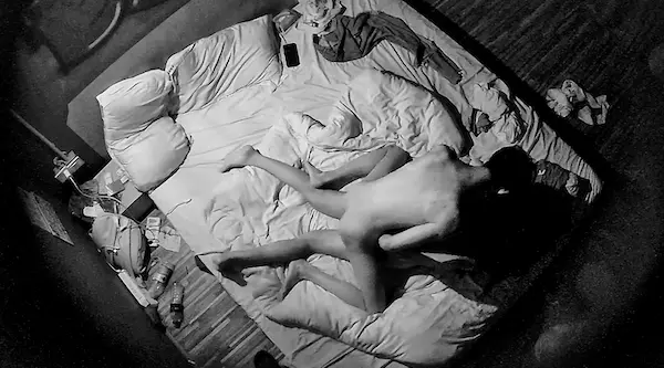 ｜酒店偷拍小情侣｜极品小女友后续3 玩了几把游戏有想要了 69姿势互舔美腿足交