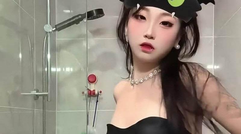 抖音极品嫩妹 妍熙小不点 裸舞视频火辣上线 脸蛋与私密部位同框自慰 大胆展示性感娇躯！