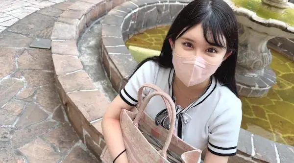 FC2-4058044 街上的大房子已经准备好看大胸大罩杯美女的中出性爱