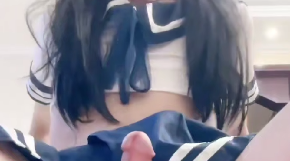 【伪娘】兔叽酱水手服透明水晶假鸡巴肛交