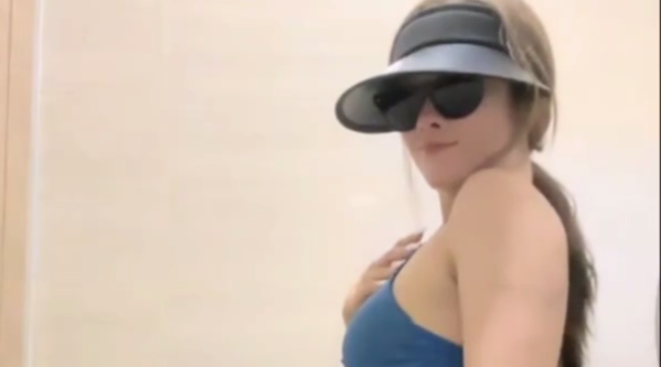 翘臂木子_泰国旅游_牛郎圈找牛郎_开房啪啪_2