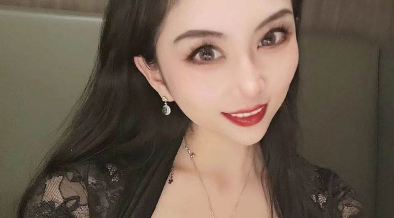 上海极品御姐露脸性爱视频曝光 饥渴少妇化身浪荡尤物 被炮友干的眼神迷离喘娇连连！