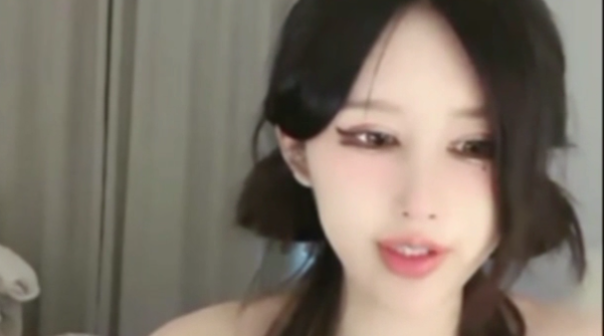 国产直播.高颜值女神盲盒系列-奶油草莓 235甜甜奶油 网红脸御姐！