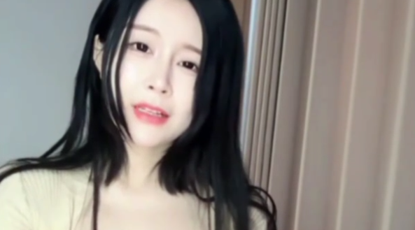 霸气白骨精_今年最美名媛尺度突破~ 道具狂插~喷水