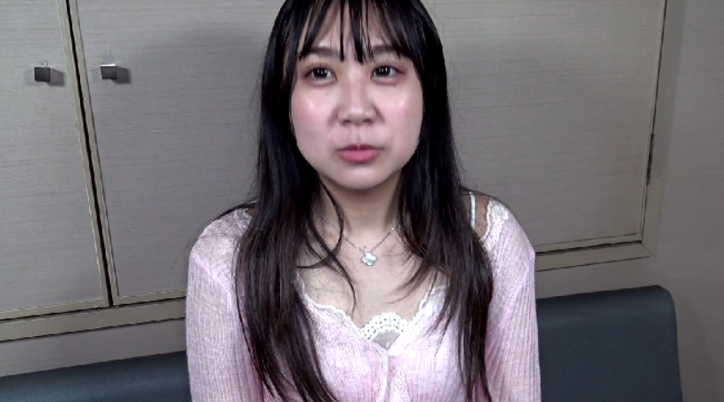 FC2 PPV 4833901【无码】 初撮り！【無】【中出し】フィリピンハーフの美女セフレは自分で奥まで舐めて苦しそうにするセルフドM。毛ありのデカビラまんこを堪能した後に、舌出し、痴態、ピースで道具という自覚を持たせ中出し。※特典あり