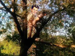 极品身材尤物人妻,追求刺激,穿上瑜伽裤爬到山顶,站在树上打炮,人前高冷的极品大长腿人妻反差至极