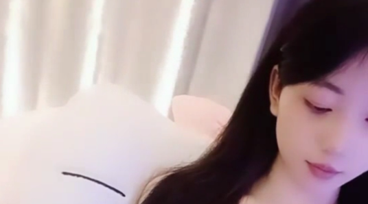 国产直播.高颜值女神盲盒系列-夏苒苒_纯欲天花板，超高颜值，自渎潮涌浸透蕾丝底，呻吟酥媚勾魂蚀骨！温柔似水~ 敏感体质！道具自慰潮喷！_3